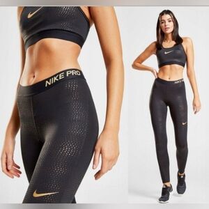 Nike Pro Metallic Dots Sports Bra & Tight Set in Black & Metallic Gold. Size M